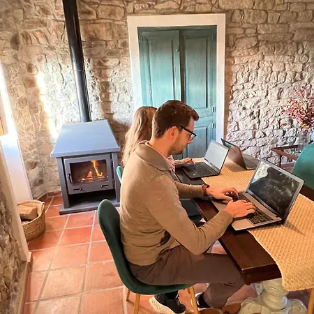 Casa Pardal Coliving & Coworking * Sant Pere Sallavinera