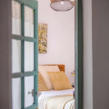 Casa Pardal Coliving & Coworking
